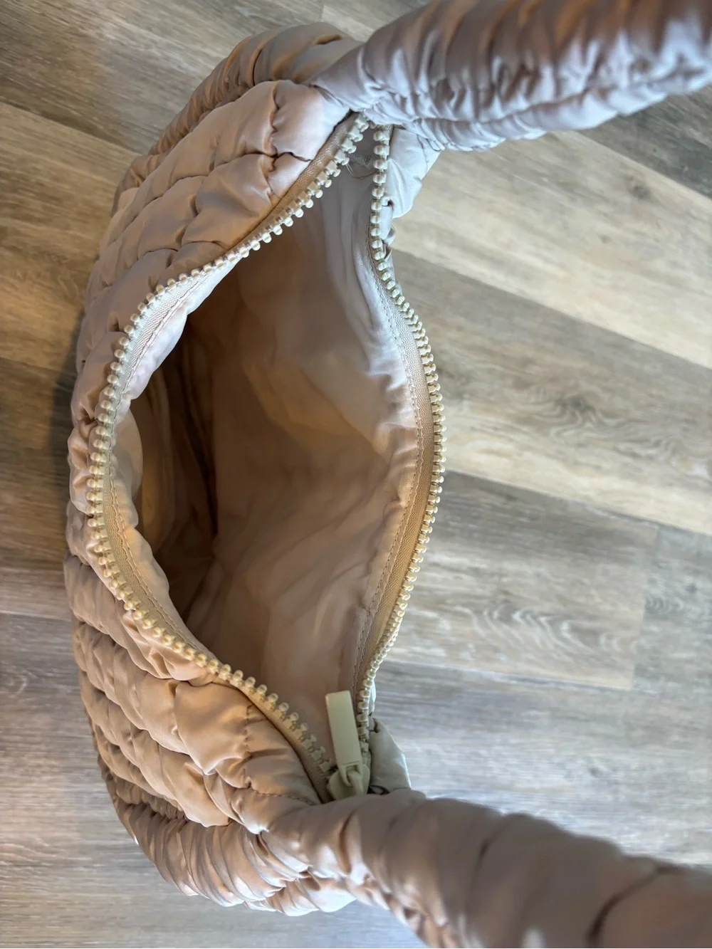 VERB Carry All Quilted Puffy Hobo Bag in Light Beige
